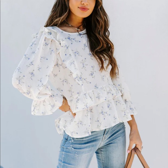 NWT- Pippa Floral Ruffle Blouse - Picture 3 of 4